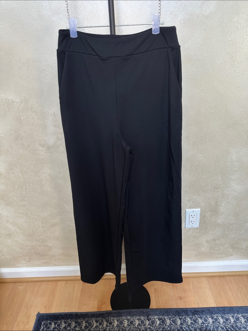 Commando Butter Luxe Travel Trouser sz medium